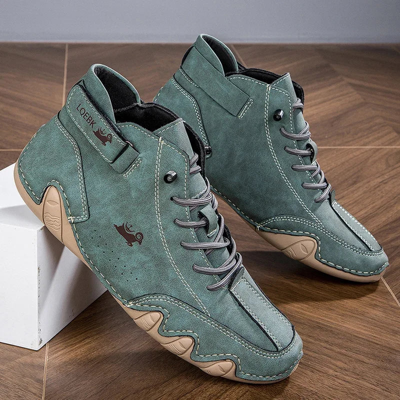 Outdoor Hiking Shoes with Wear-resistant High Top Boots